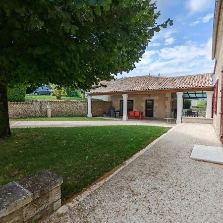 Maison Spacieuse Avec Piscine Chauffee, Jardin Clos, Terrasses, Cheminee, Et Equipements Bebe Inclus. - Fr-1-653-183 Ferienhaus *