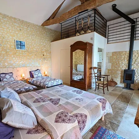 Maison Spacieuse Avec Piscine Chauffee, Jardin Clos, Terrasses, Cheminee, Et Equipements Bebe Inclus. - Fr-1-653-183 * Pereuil