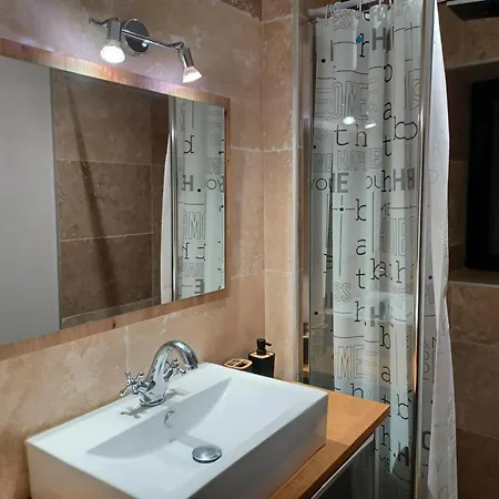 Maison Spacieuse Avec Piscine Chauffee, Jardin Clos, Terrasses, Cheminee, Et Equipements Bebe Inclus. - Fr-1-653-183 Pereuil