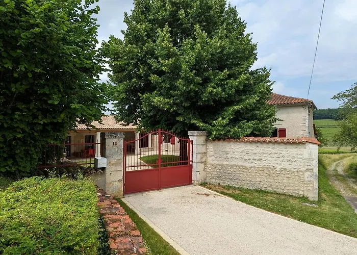 Maison Spacieuse Avec Piscine Chauffee, Jardin Clos, Terrasses, Cheminee, Et Equipements Bebe Inclus. - Fr-1-653-183 Casa de Férias Pereuil