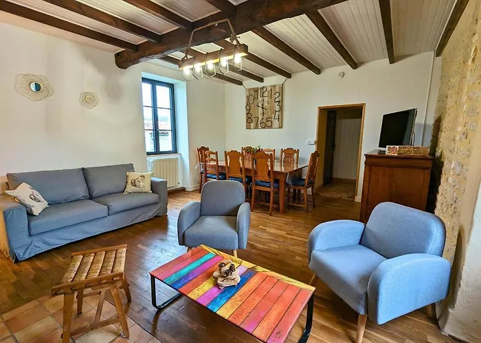 بيت للعطل Maison Spacieuse Avec Piscine Chauffee, Jardin Clos, Terrasses, Cheminee, Et Equipements Bebe Inclus. - Fr-1-653-183