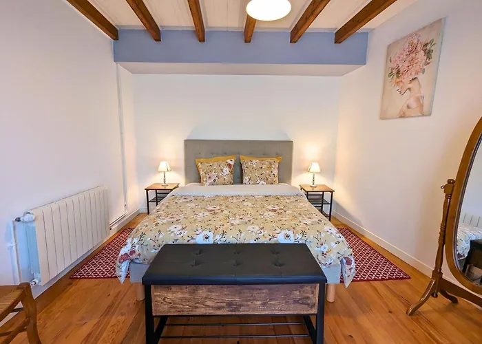 Maison Spacieuse Avec Piscine Chauffee, Jardin Clos, Terrasses, Cheminee, Et Equipements Bebe Inclus. - Fr-1-653-183 Pereuil