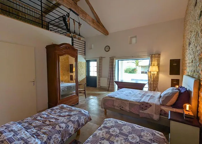 Maison Spacieuse Avec Piscine Chauffee, Jardin Clos, Terrasses, Cheminee, Et Equipements Bebe Inclus. - Fr-1-653-183 بيت للعطل *