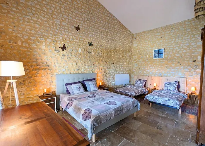 Maison Spacieuse Avec Piscine Chauffee, Jardin Clos, Terrasses, Cheminee, Et Equipements Bebe Inclus. - Fr-1-653-183 *